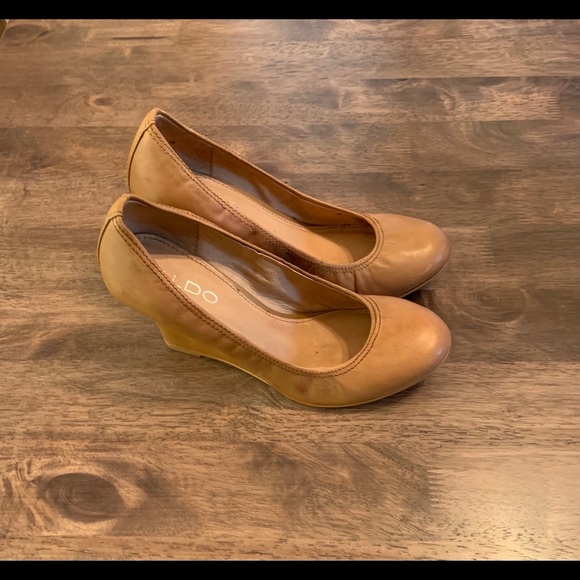 Tan Wedge Heels. Size 36. Aldo - Picture 3 of 4